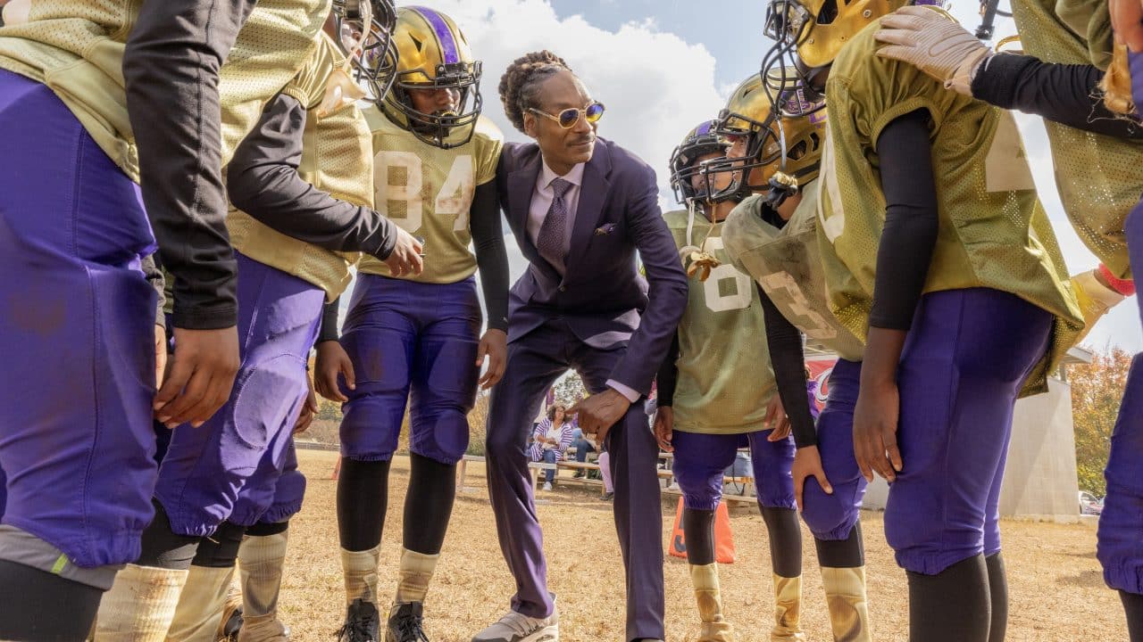 The Underdoggs – A Tonally Confused Sports Comedy (Early Review)